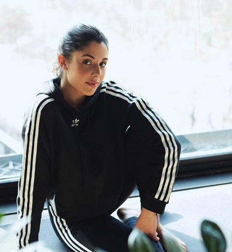 Coralie Porrovecchio goes to a walk daily