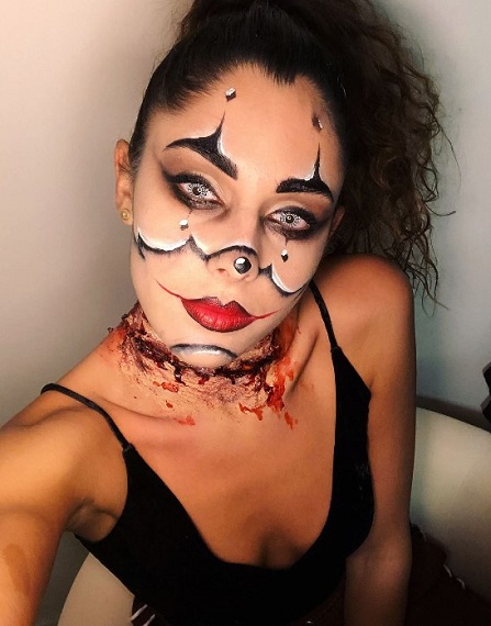 Coralie Porrovecchio's weard makeup for a photoshoot