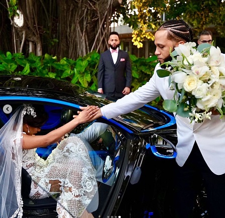 El Alfa and Alba Rose during wedding