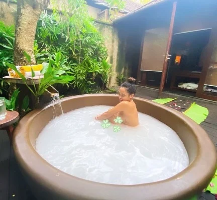 Kim Molina taking milk bath to boost her beauty