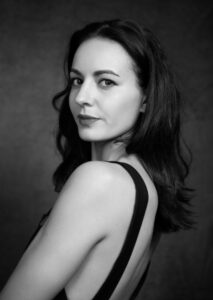 Who is Antonia Desplat? Wiki, Age, Husband, Parents, Net Worth, Height