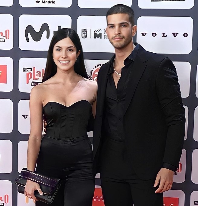 Bernardo Flores photograph with his sister Ximena Flores
