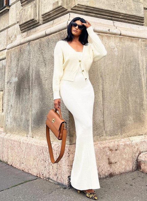 Farhana Bodi's figure is 24-34-35