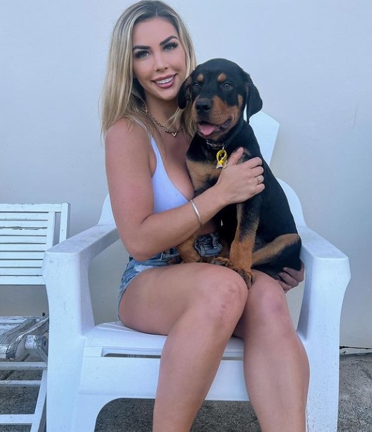 Shelby Mills and her pet dog