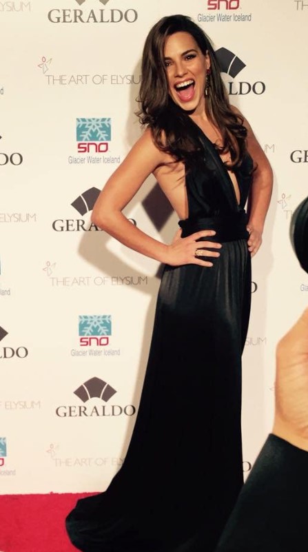 Melia Kreiling is 5 ft 7 in tall
