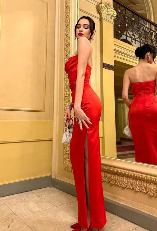 Daria Zaritskaya's height is 5 ft 6 in