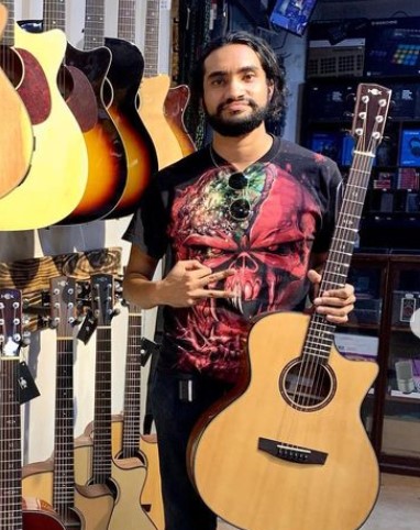 Nishant Acharya's family follows Hinduism