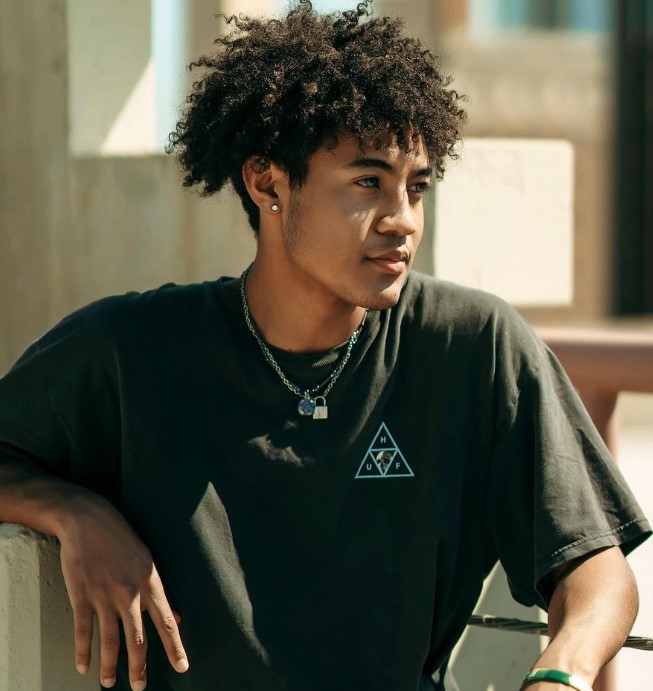 Sora Simmons is a popular TikTok star, YouTuber, and social media personality