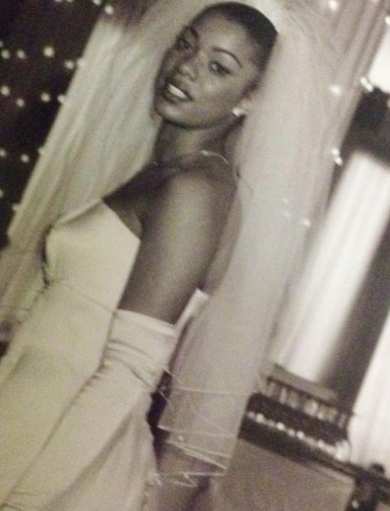 Tamika Smith's height is 5 ft 6 in
