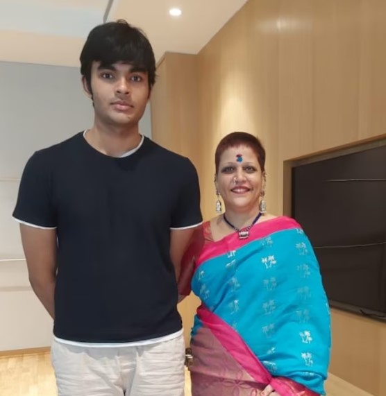 Akira Nandan is not working at this time