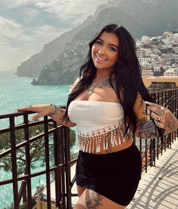 Danielle Cohn is a famous social media star, singer, and model