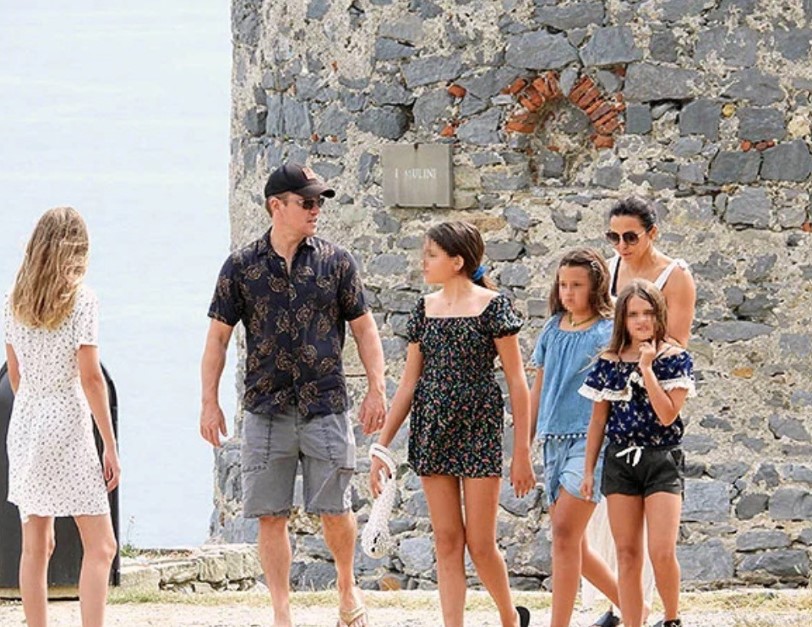 Luciana Barroso and Matt Damon has three daughters together