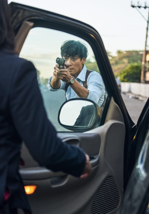 Kang Dong Won played the role as Kim Jae-Myung in the movie named Master