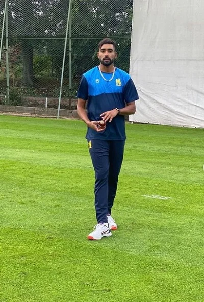 Mohammed Siraj height is 5 feet 10 inches