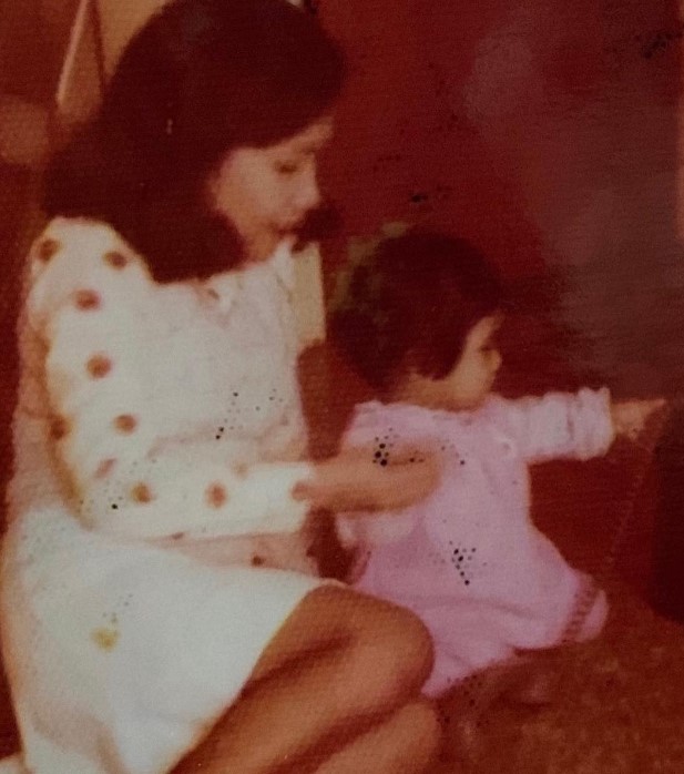 Childhood image of Leilani Malia Mendoza with her mother, Kailani Carolina Mendoza