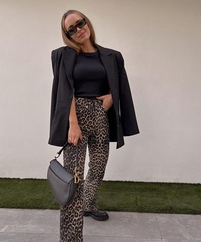 Romarey Ventura's association with Valeria Savannah Clothing