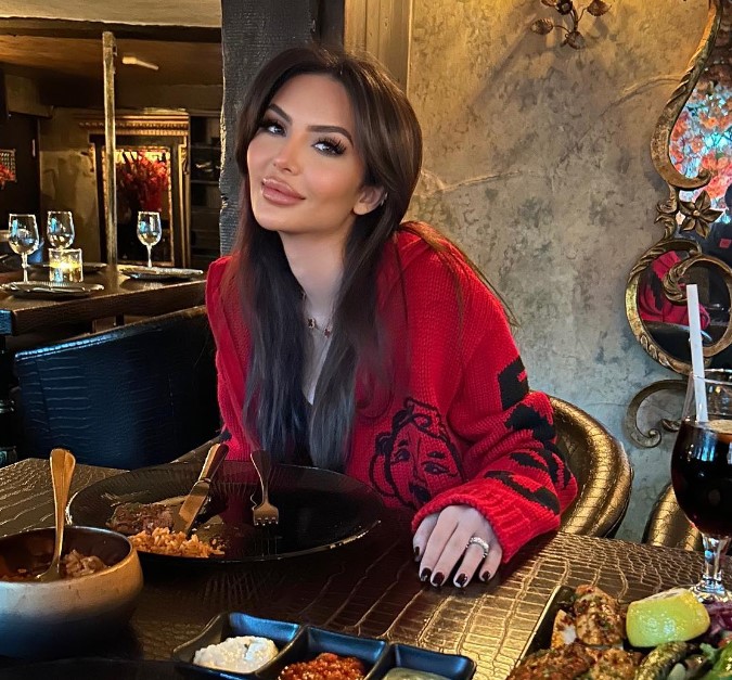 Faryal Makhdoom is a fashion model and social media influencer