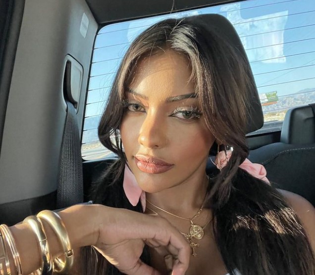 Anncy Twinkle is a YouTube beauty guru based in Dubai