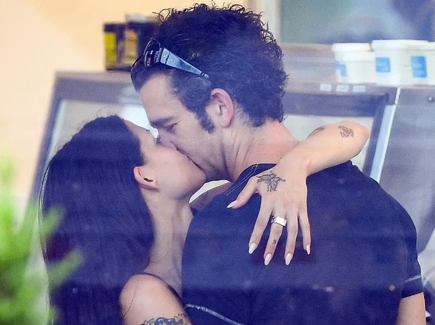 Matty Healy is in a relationship with model Gabbriette Bechtel