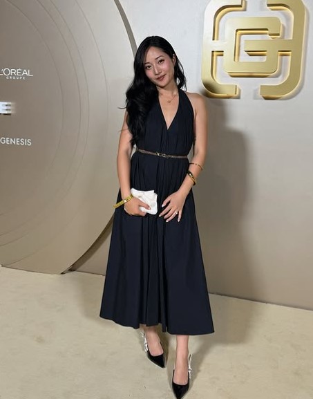 Sally Kim height