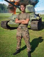 Who is Ben Azelart? (Youtuber) Height, Biography, Age, Boyfriend, Family