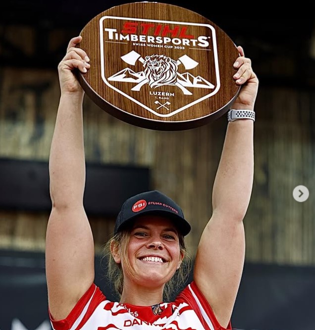 Femalelumberjack award