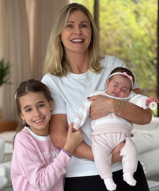Alfredo Soares' wife and daughters