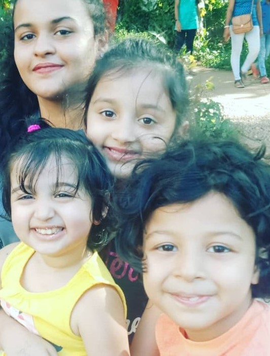 Bhagya Bhanushali with her sisters
