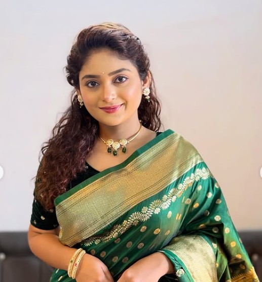 Sanjana Kale bio