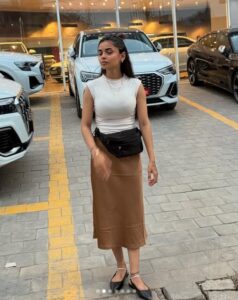 Afreen Khan (afr___khan) Biography: Height, Age, Boyfriend, Family and