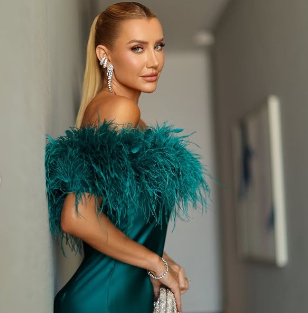 Ana Paula Siebert Justus bio