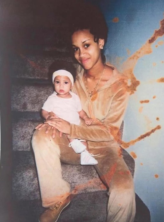 Destynee Ann's childhood image with her mom