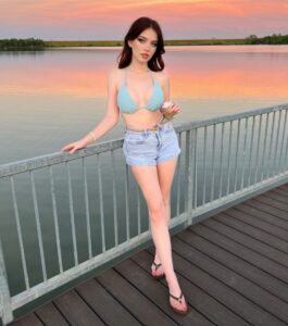 Eva Langwin : Age, Height, Family, Boyfriend, Biography