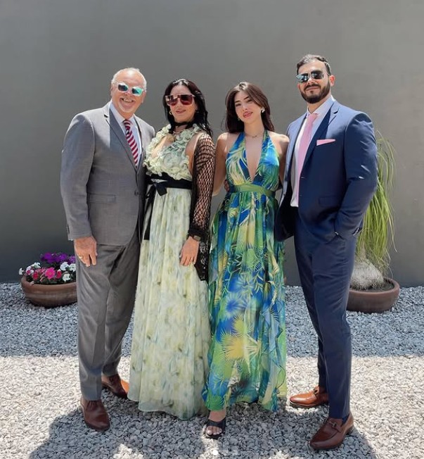 Gianella Bacchelli with her parents and brother