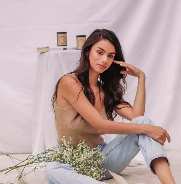Loren Izabel biography