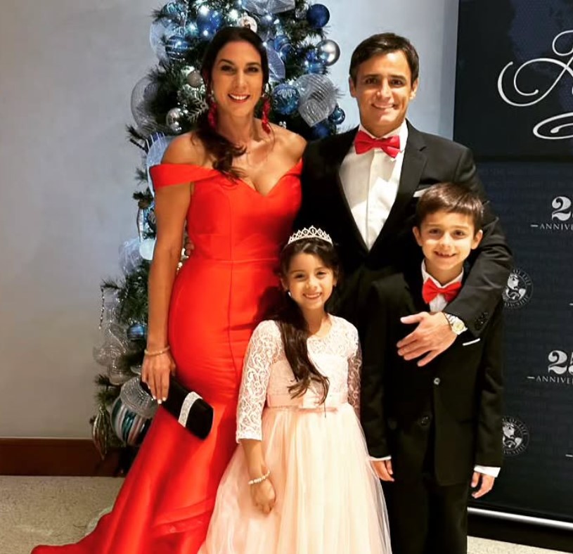 Mey Santamaria with her husband and kids