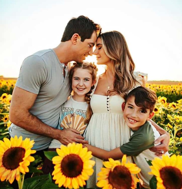 Venessa Kaufman with her husband and kids