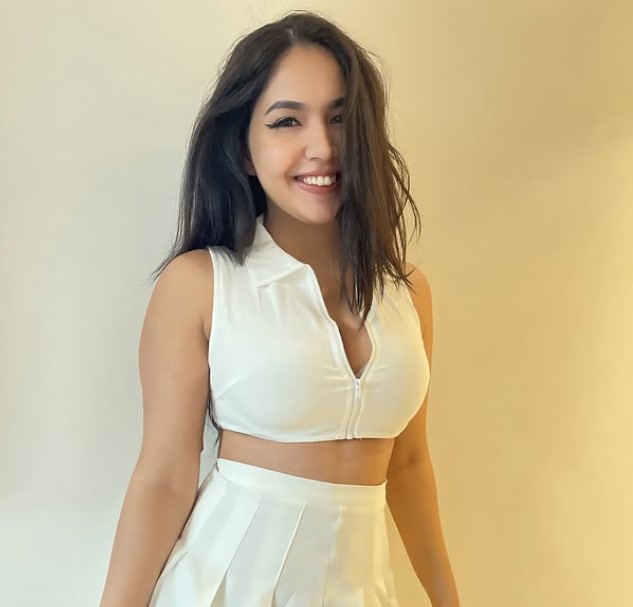 Zeeba Kalan bio