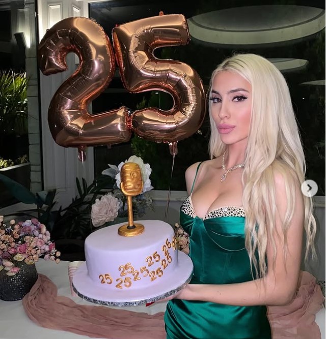 Athina Xrisantidou bio