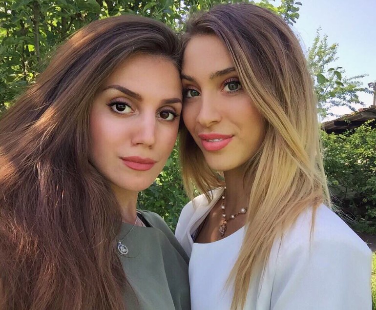 Athina Xrisantidou with her sister