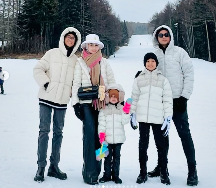 Daffa Abyan Sofa with his family