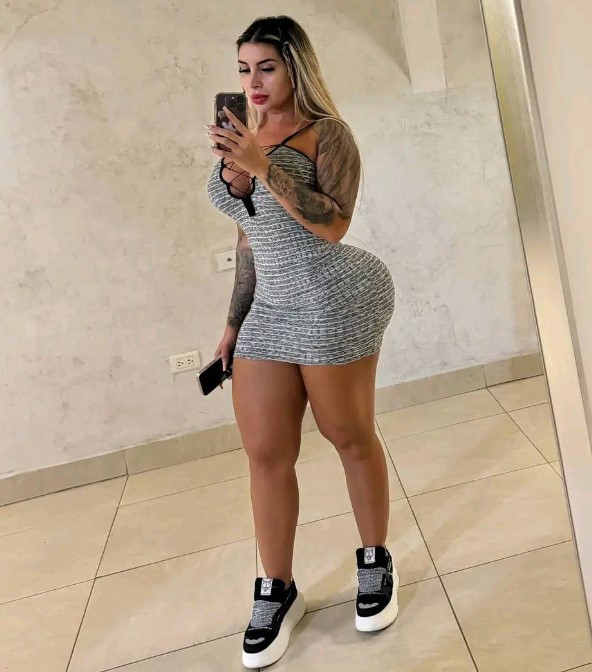 Lis Valderrama height