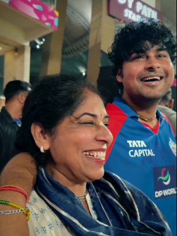 Nandini Sharma's mother and brother