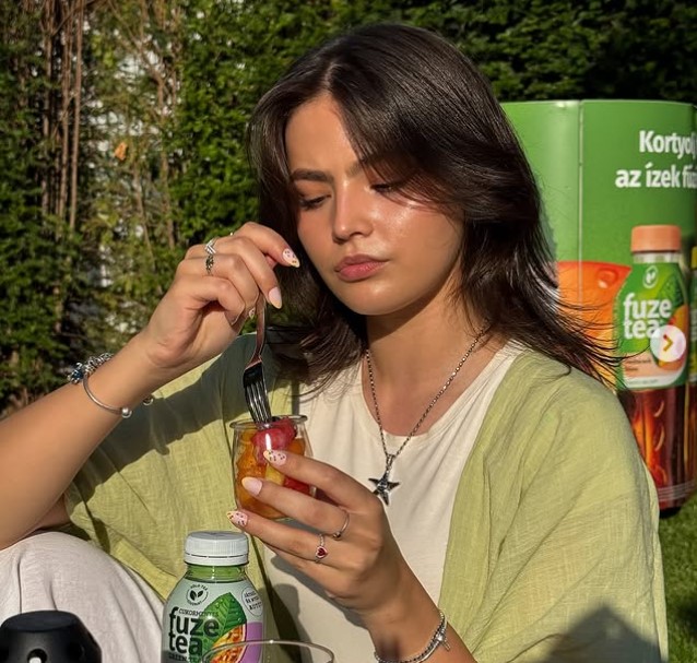 Varga Csenge bio