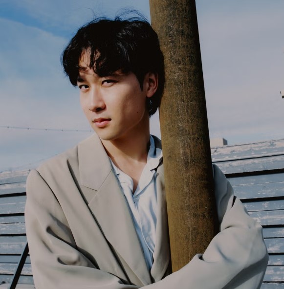 Joshua Hyunho Lee bio