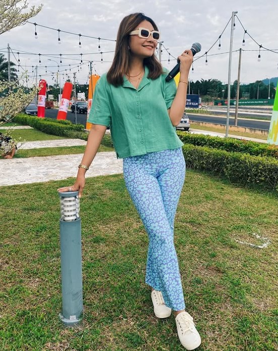 Nina Nadira height