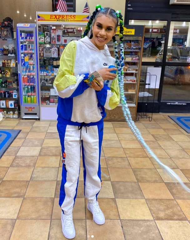Shaiana Talia height