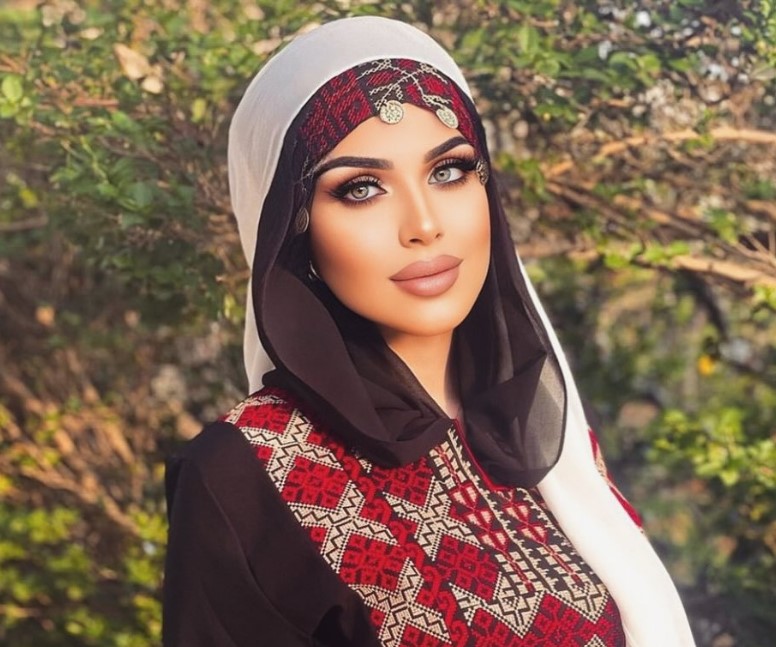 Bahari Ibaadat bio