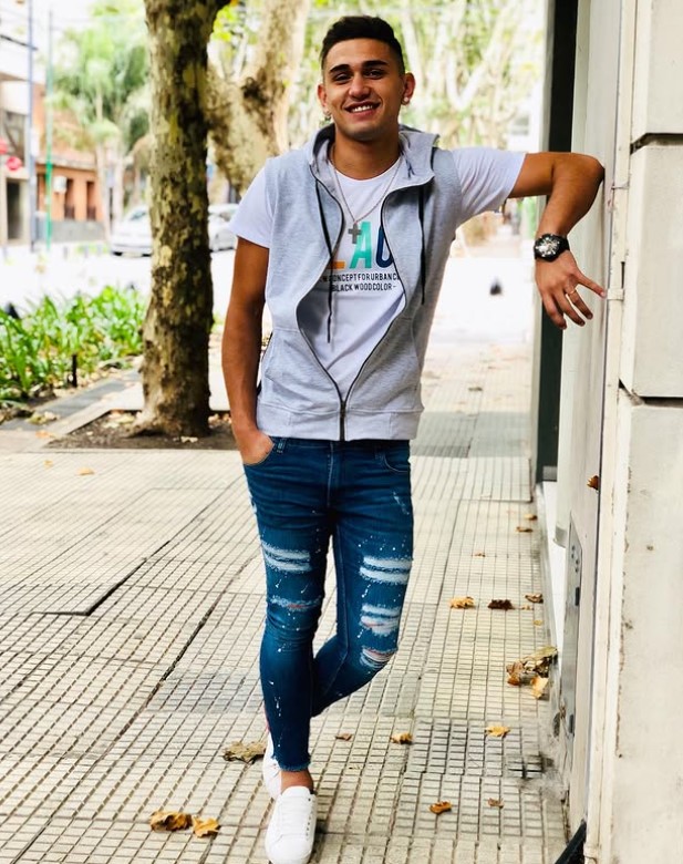 Facundo Ambrosioni height
