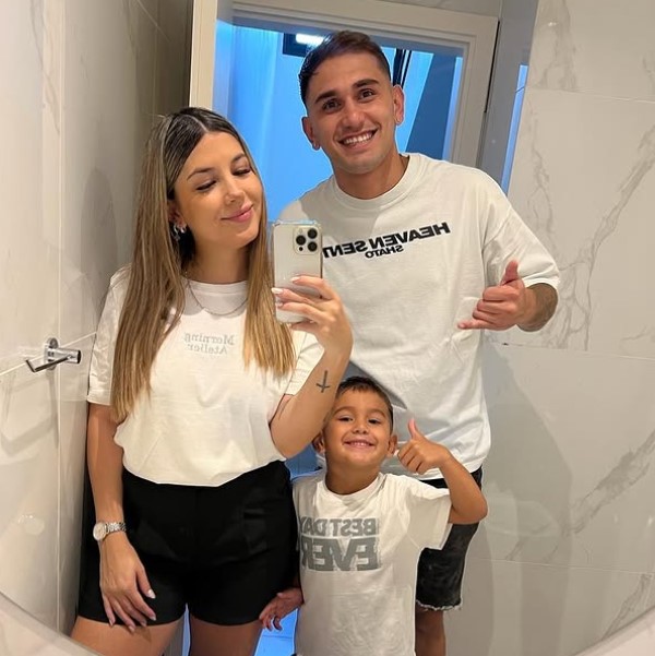Facundo Ambrosioni with his partner and kid